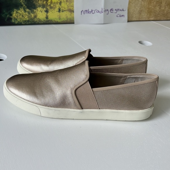 Vince Shoes - Vince textured gold fabric 10M(40) slip on flats